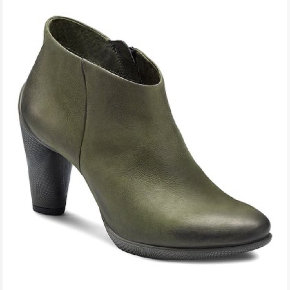 ECCO - size 7 (US) - Forest Green Sculptured 75 Bootie ankle boot high heel